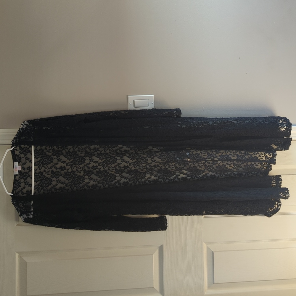 Lularoe Sarah Black floral lace
